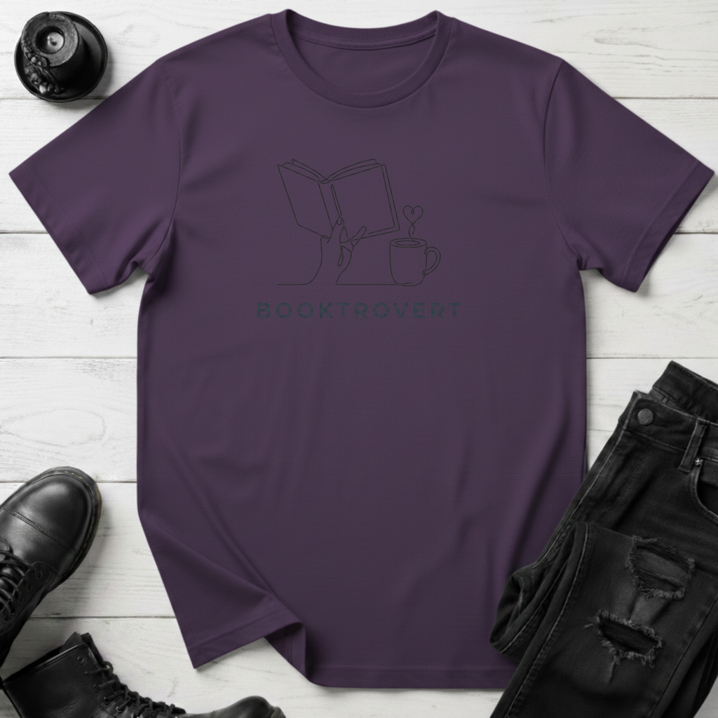 Booktrovert T-Shirt